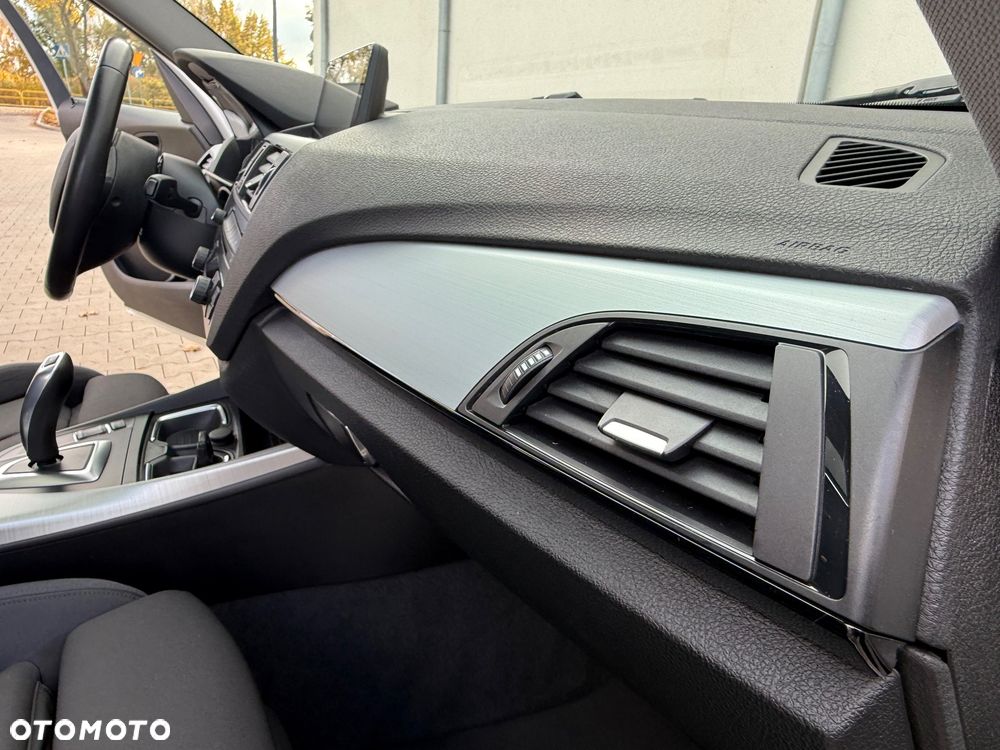 BMW Seria 1 118d Sport Line - 31