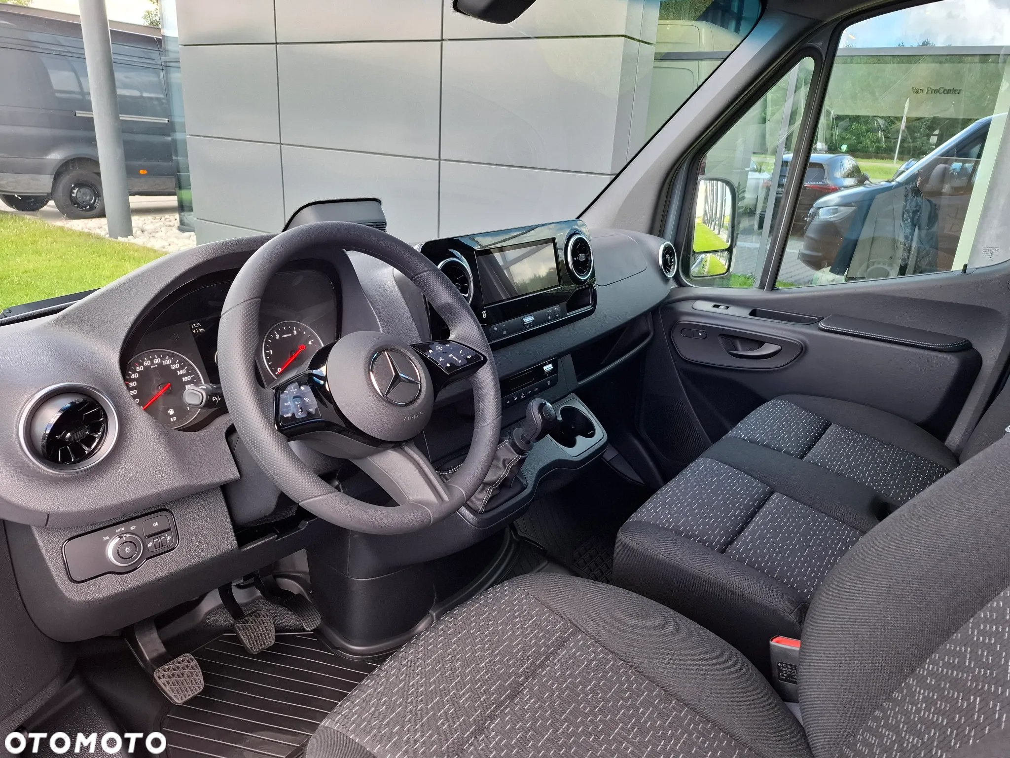 Mercedes-Benz Sprinter 315 CDI Furgon 3665 mm L2H1 - 19