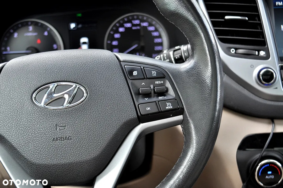 Hyundai Tucson 2.0 CRDi 4WD Automatik Advantage - 31
