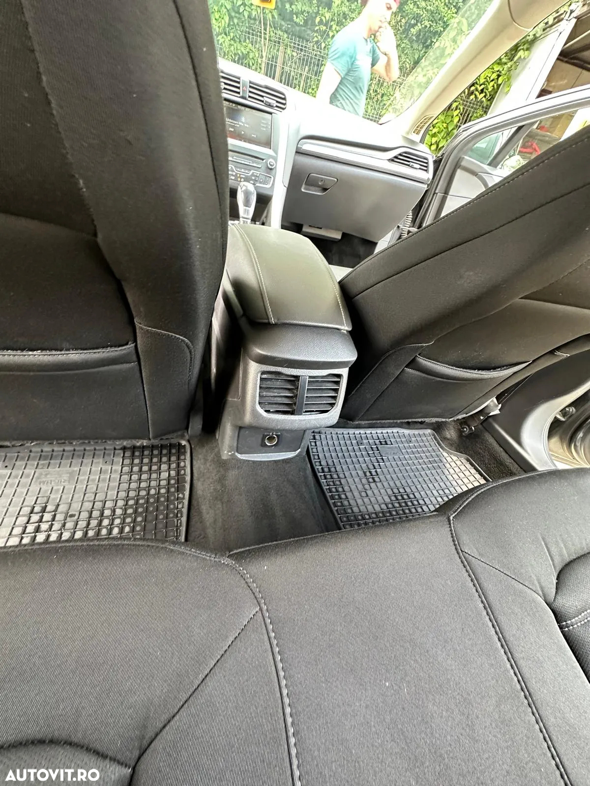 Ford Mondeo 2.0 TDCi Powershift Trend - 25