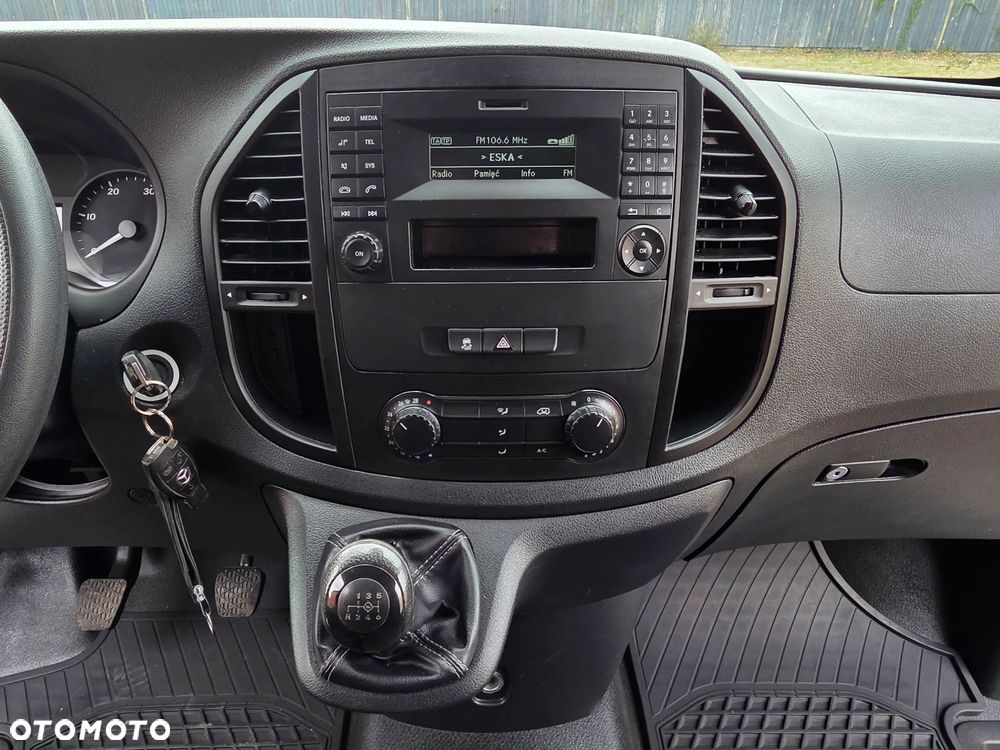 Mercedes-Benz Vito - 30