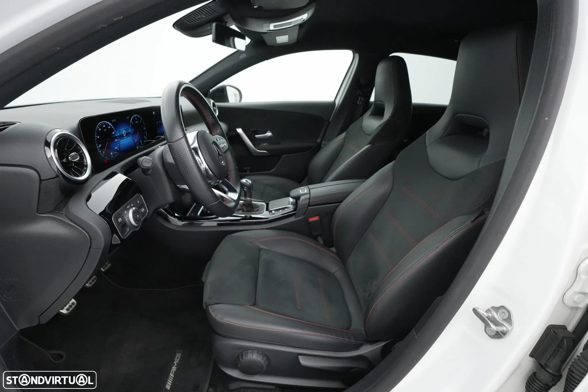 Mercedes-Benz A 180 d AMG Line - 12