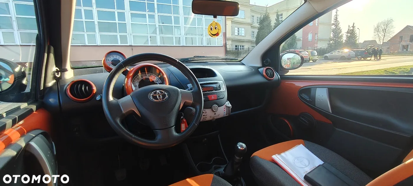 Toyota Aygo Connect - 20