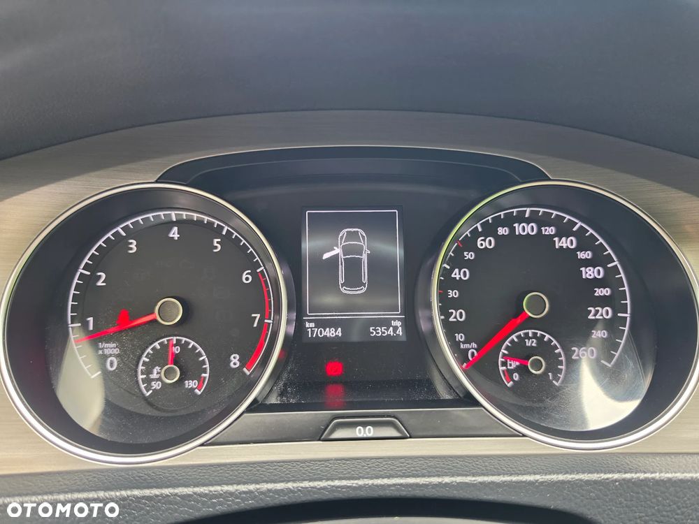 Volkswagen Golf - 26