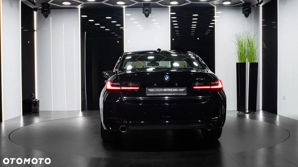 BMW Seria 3 318i Sport - 6