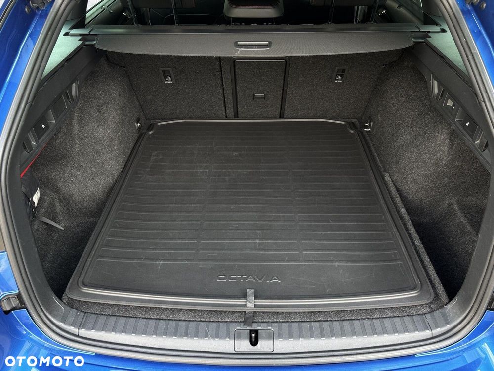 Skoda Octavia 2.0 TDI RS DSG - 9
