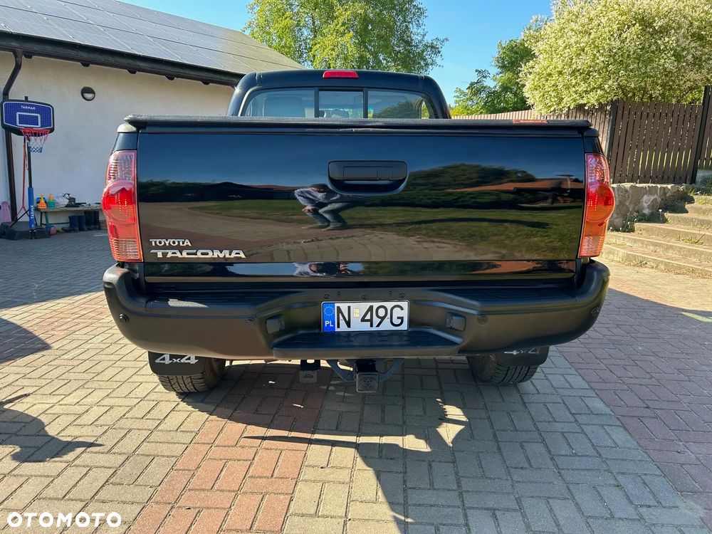 Toyota TACOMA - 9