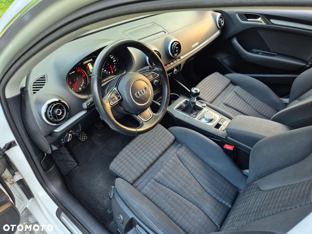 Audi A3 Sportback 2.0 TDI (clean diesel) quattro Ambition - 2