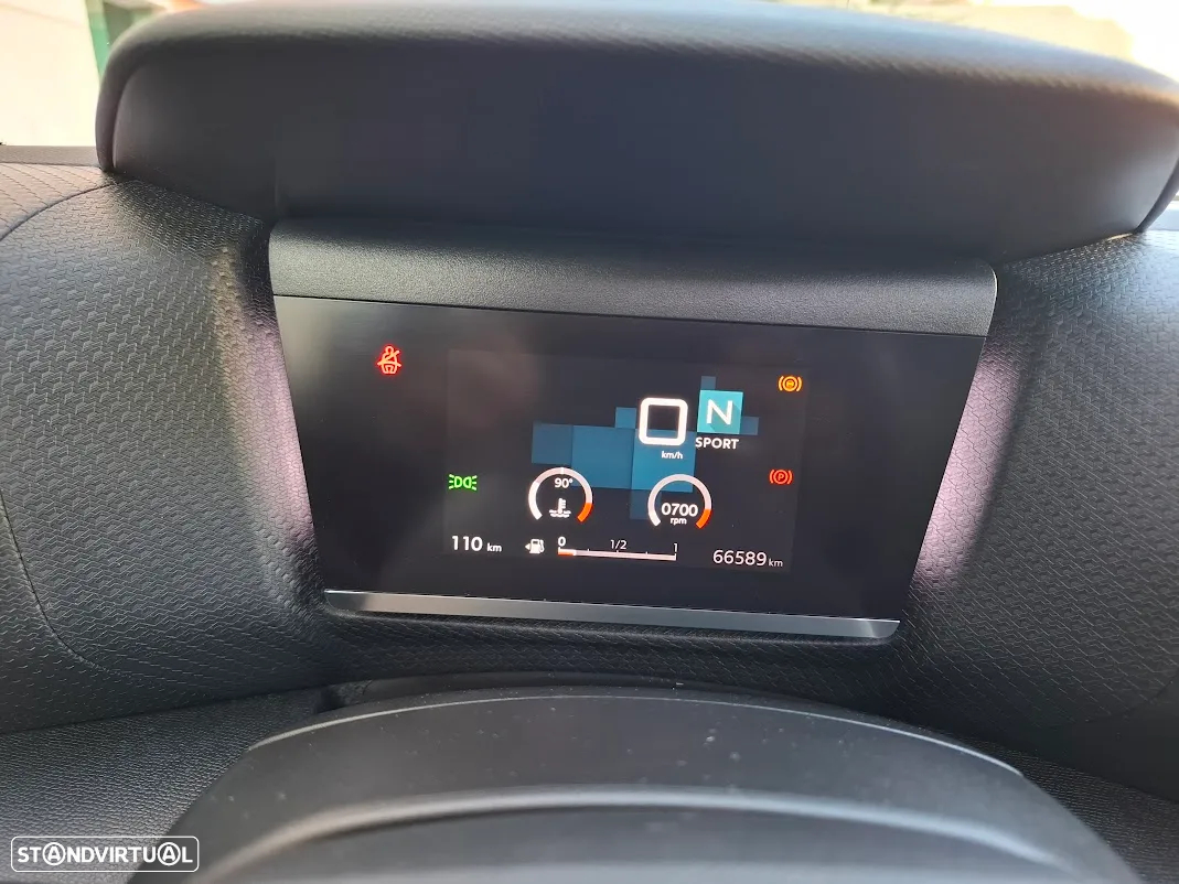 Citroën C4 PureTech 130 Stop&Start EAT8 SHINE - 23