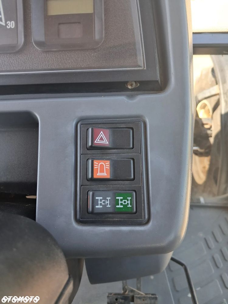 New Holland TS90 - 33