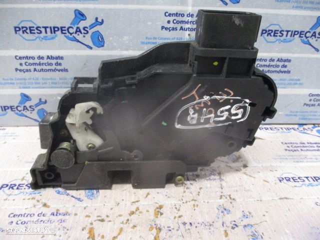 Fecho 30699154 VOLVO V50 2004 2.0D 136CV 5P CINZA FE 10 PINOS - 2