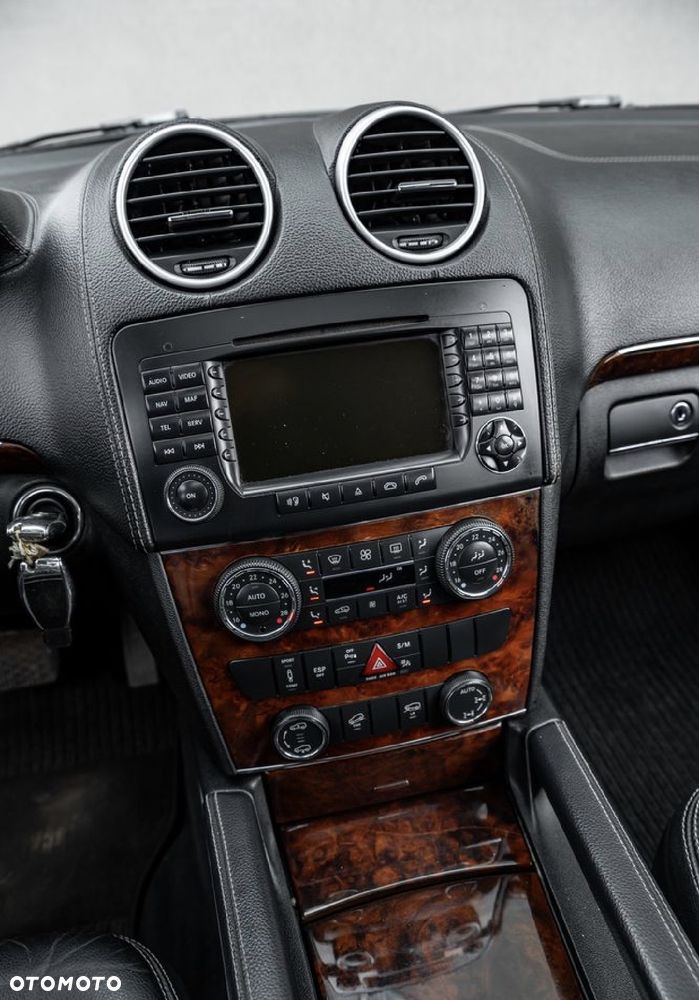 Mercedes-Benz GL 320 CDI 4Matic 7G-TRONIC - 23