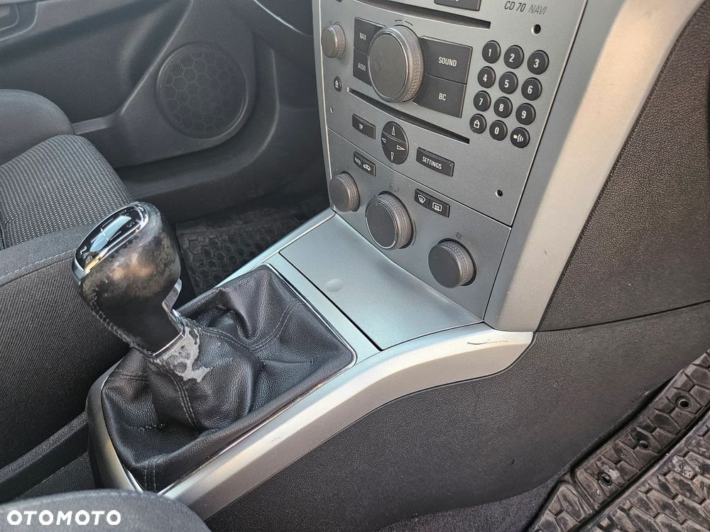 Opel Astra 1.6 T Sport - 22