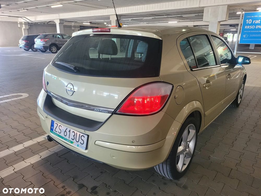 Opel Astra 2.0 Turbo Cosmo - 20