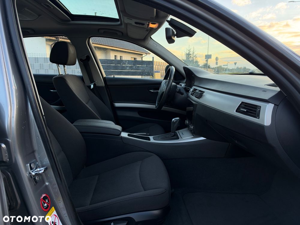 BMW Seria 3 318i Edition Exclusive - 15