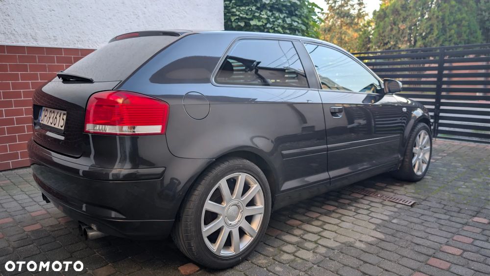 Audi A3 3-drzwiowe 2.0 TDI Ambition - 1