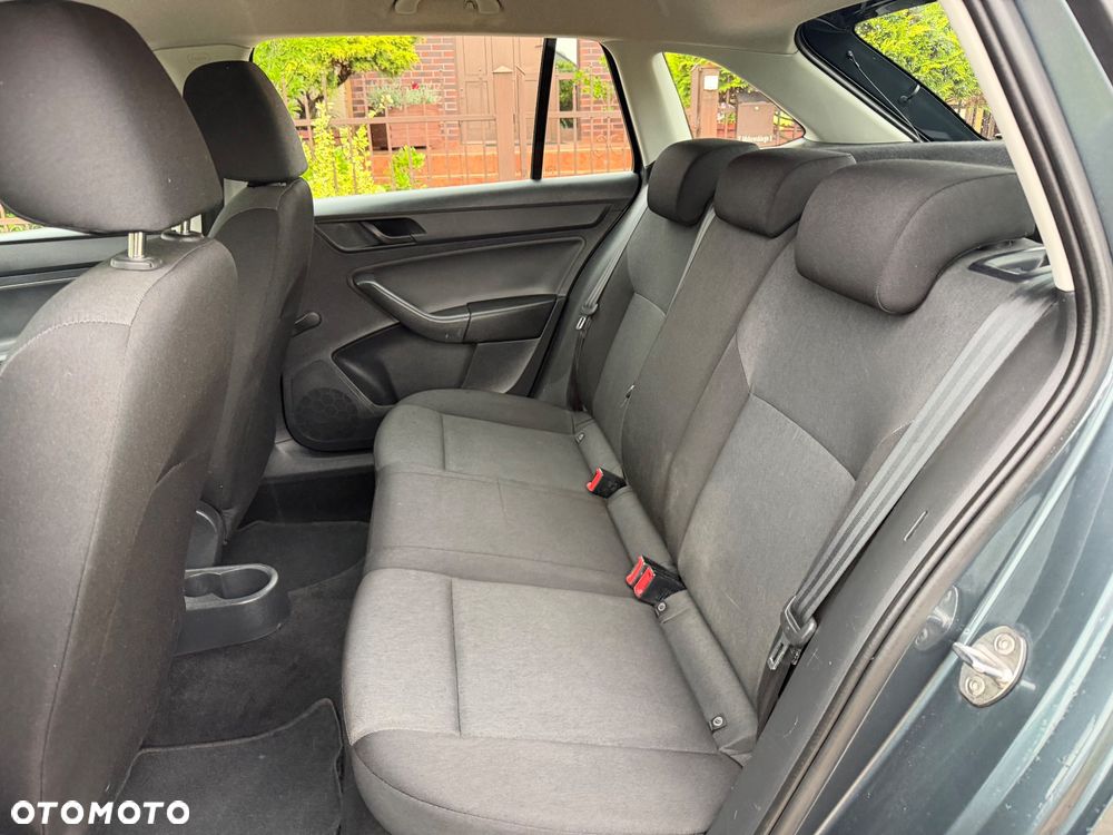 Skoda RAPID 1.2 TSI (Green tec) Emotion Plus - 5