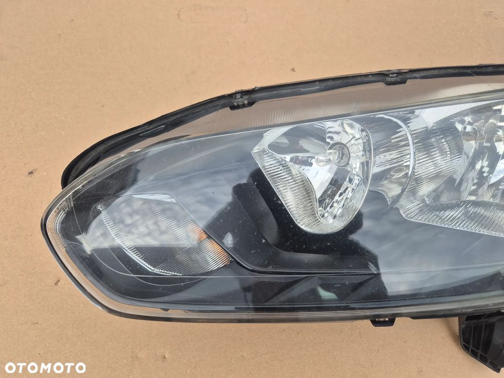 Ford Transit Connect II Tourneo Connect 2 2013-2017 lampa lewa.OE. - 2