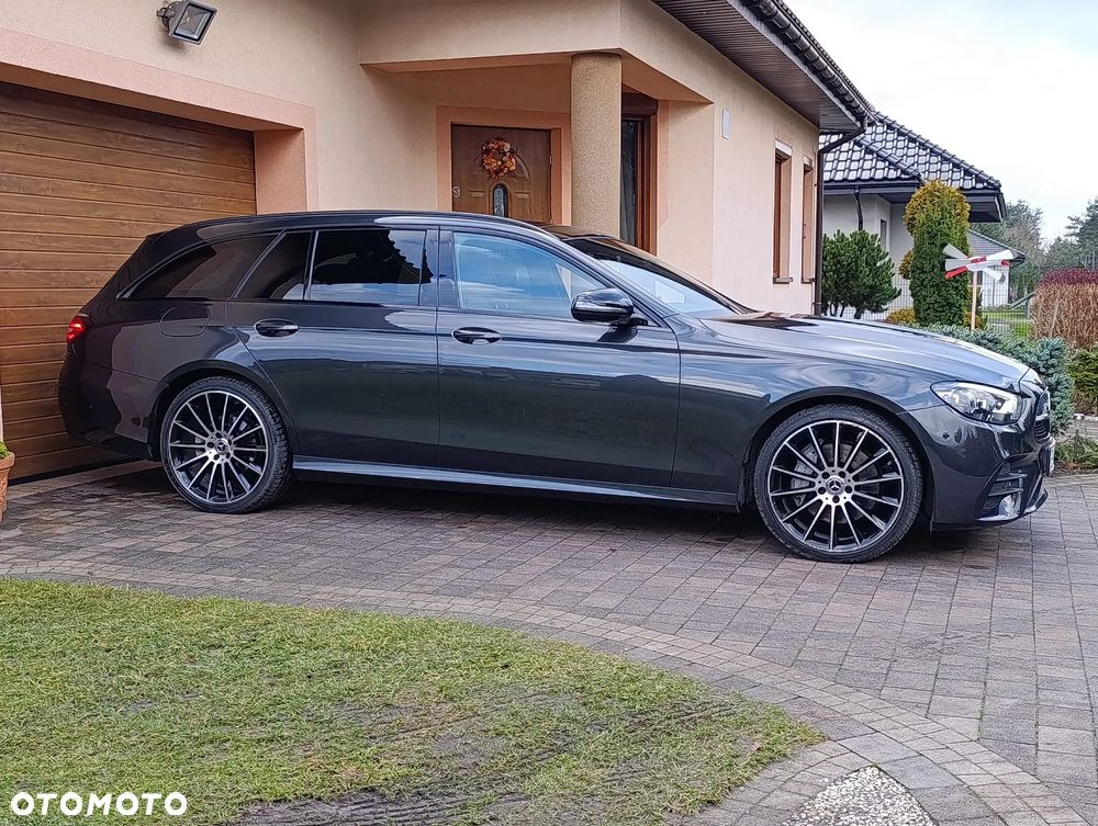 Mercedes-Benz Klasa E 300 d 4Matic 9G-TRONIC AMG Line - 7