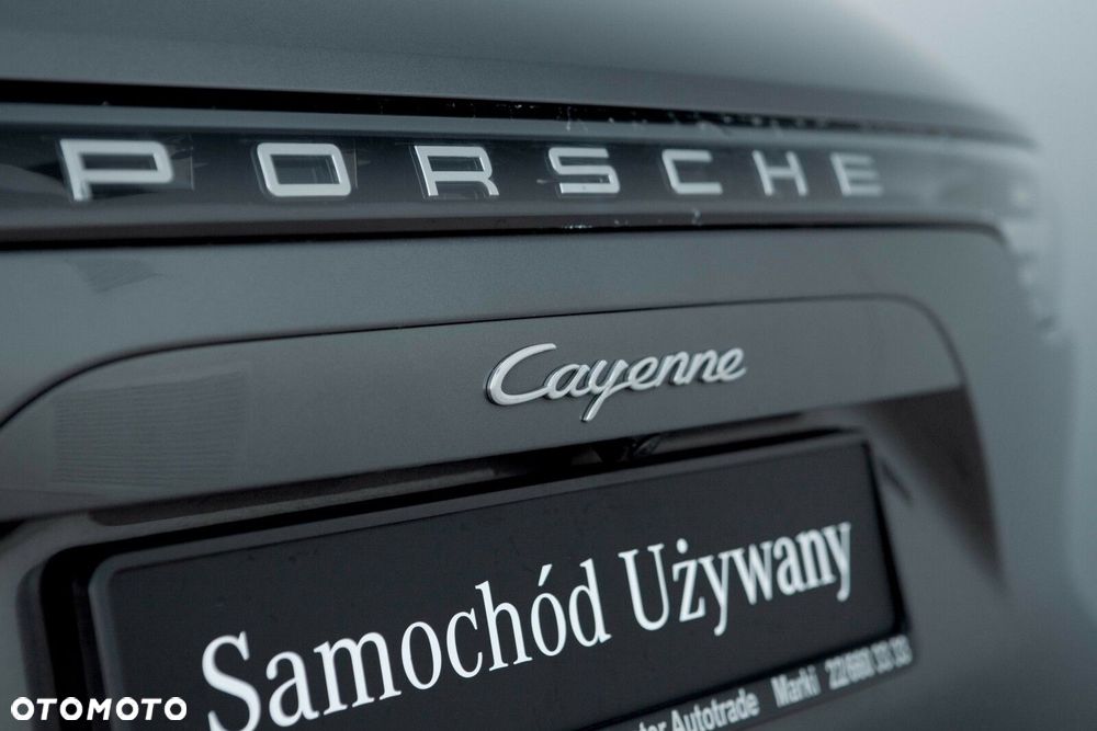 Porsche Cayenne - 19