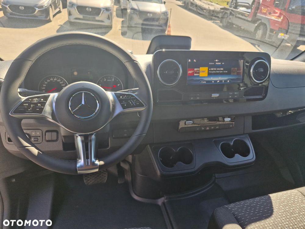 Mercedes-Benz Sprinter 319 CDI - 13