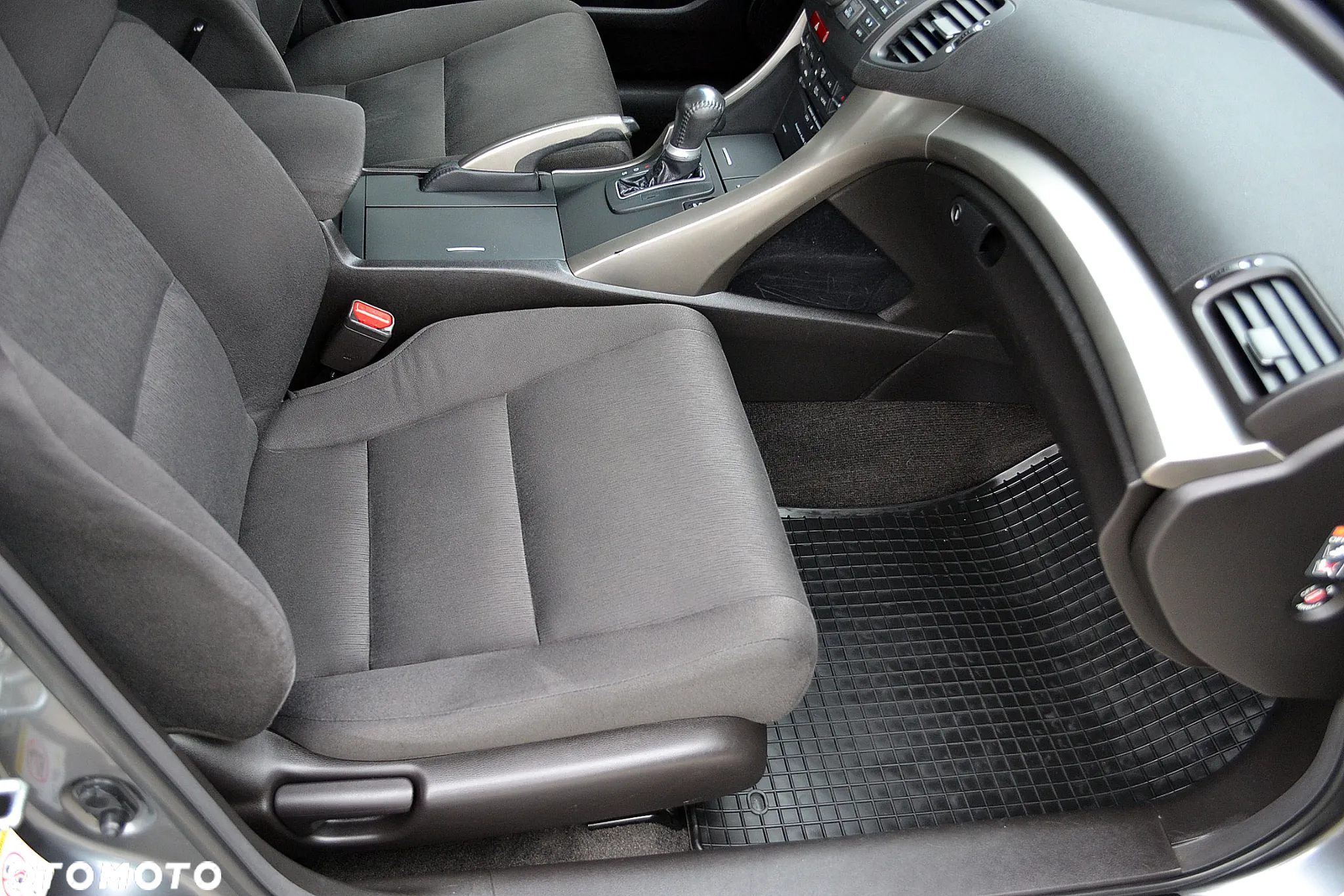 Honda Accord 2.0 Elegance - 9