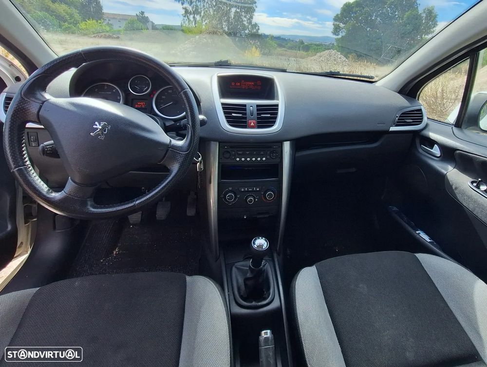 Peugeot 207 - 5