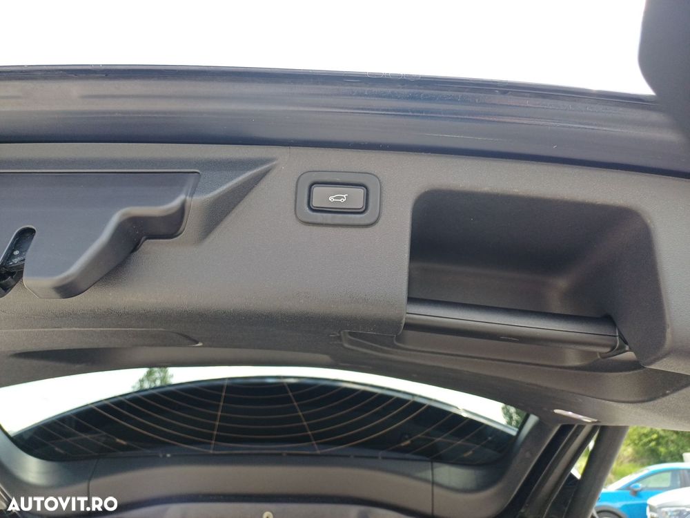 Land Rover Discovery Sport 2.0 D165 MHEV Dynamic SE - 25