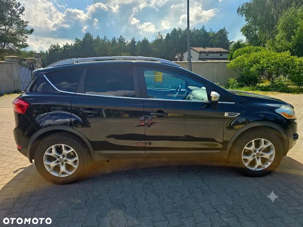 Ford Kuga 2.0 TDCi 2x4 Titanium - 2