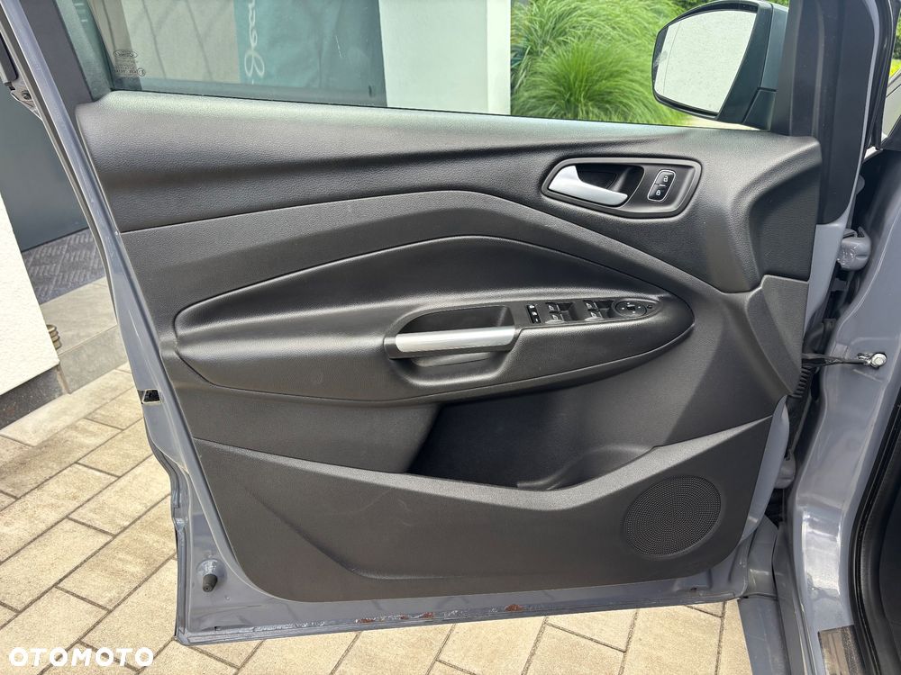 Ford Kuga 1.5 EcoBoost FWD ST-Line - 17