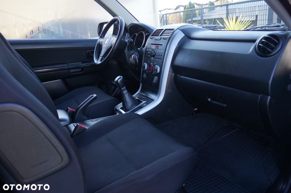 Suzuki Grand Vitara 1.6 Comfort - 21