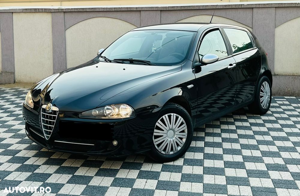 Alfa Romeo 147 1.6 TS Distinctive - 1