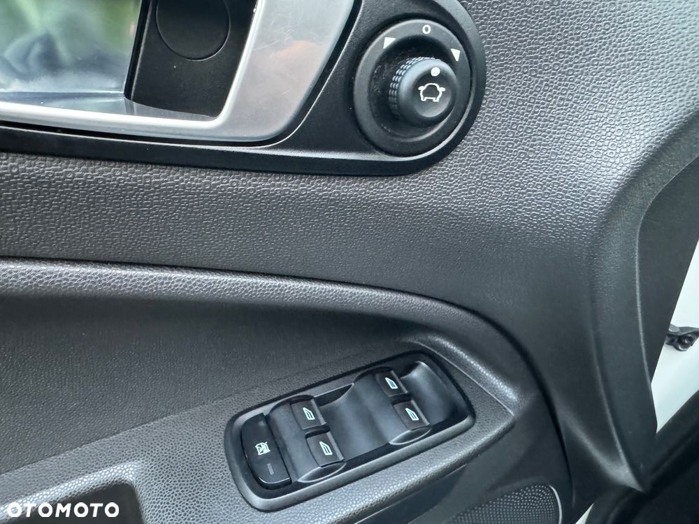 Ford EcoSport 1.0 EcoBoost COOL&CONNECT - 14