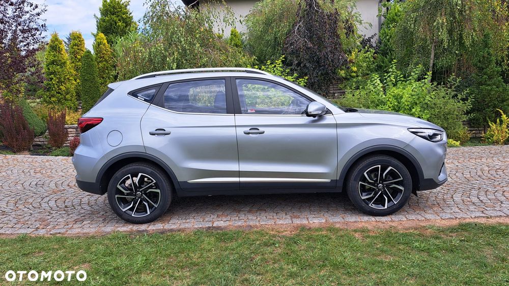 MG ZS - 7