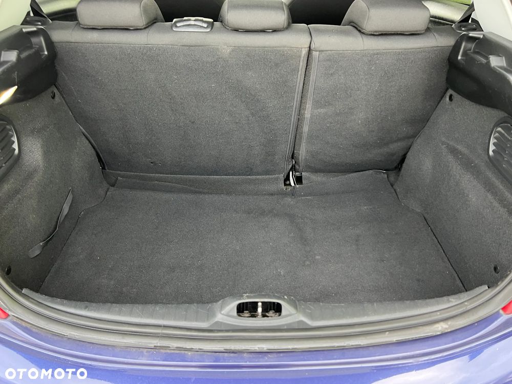 Peugeot 208 - 14