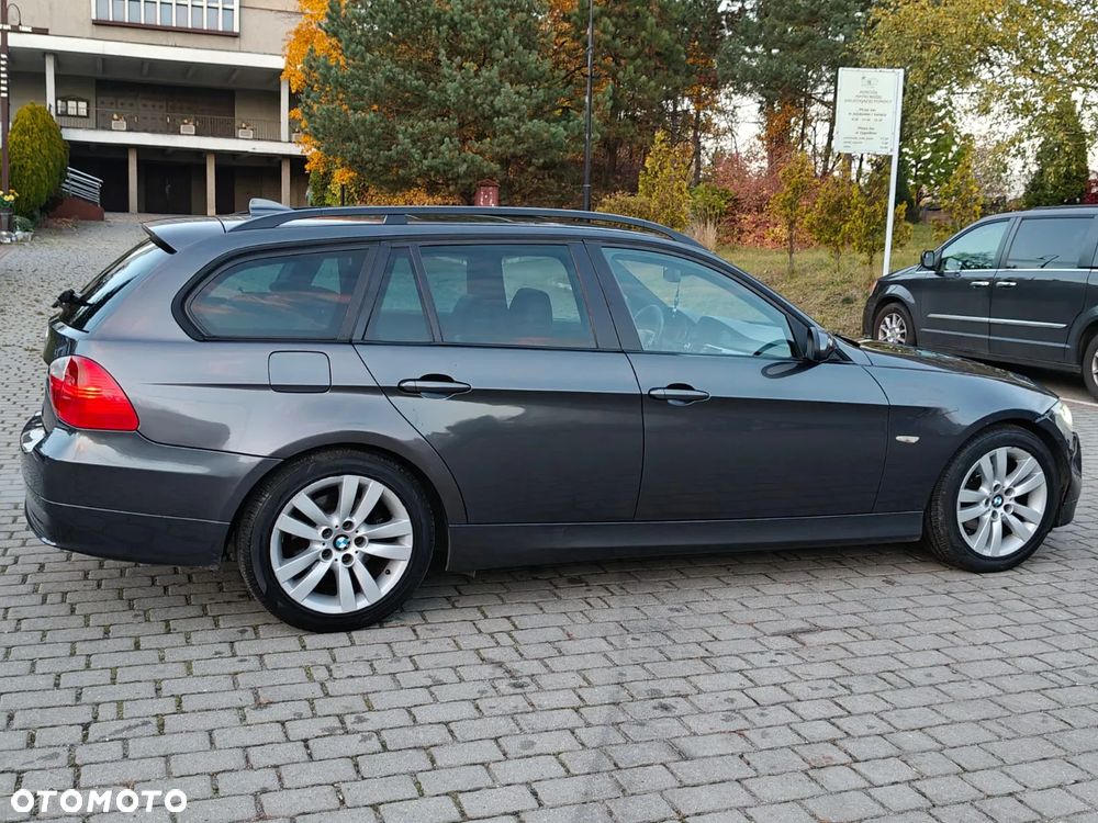 BMW Seria 3 320i - 27