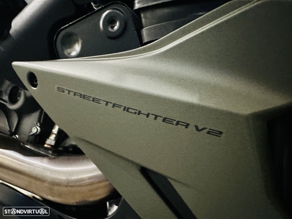 Ducati Streetfighter V2 - 18