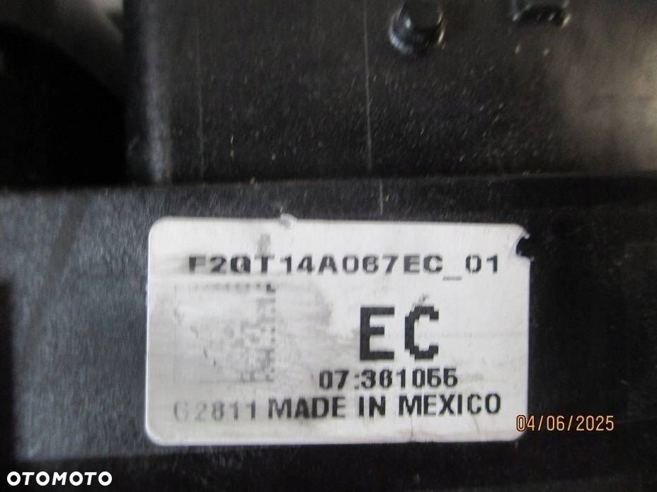 FORD S-MAX MK2 SKRZYNKA BEZPIECZNIKÓW F2GT14A067EC - 2