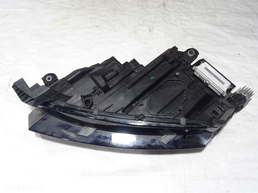 lampa przód przednia prawa skoda octavia iv 4 full led 5e4,941016a - 7