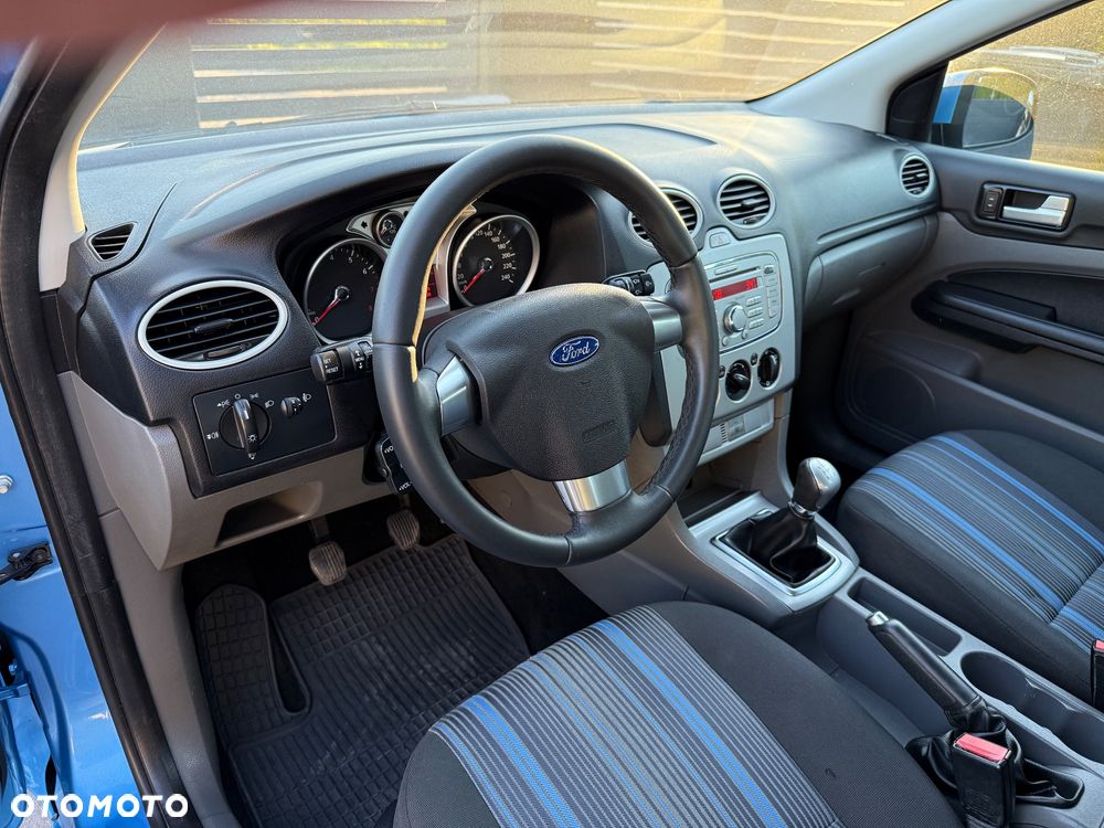 Ford Focus 1.6 16V Style - 6