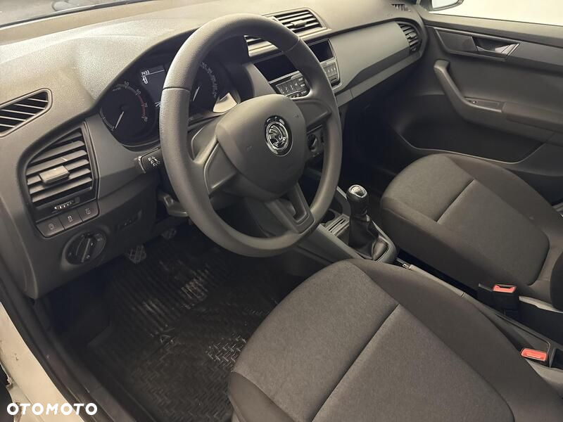 Skoda Fabia 1.0 TSI Active - 10