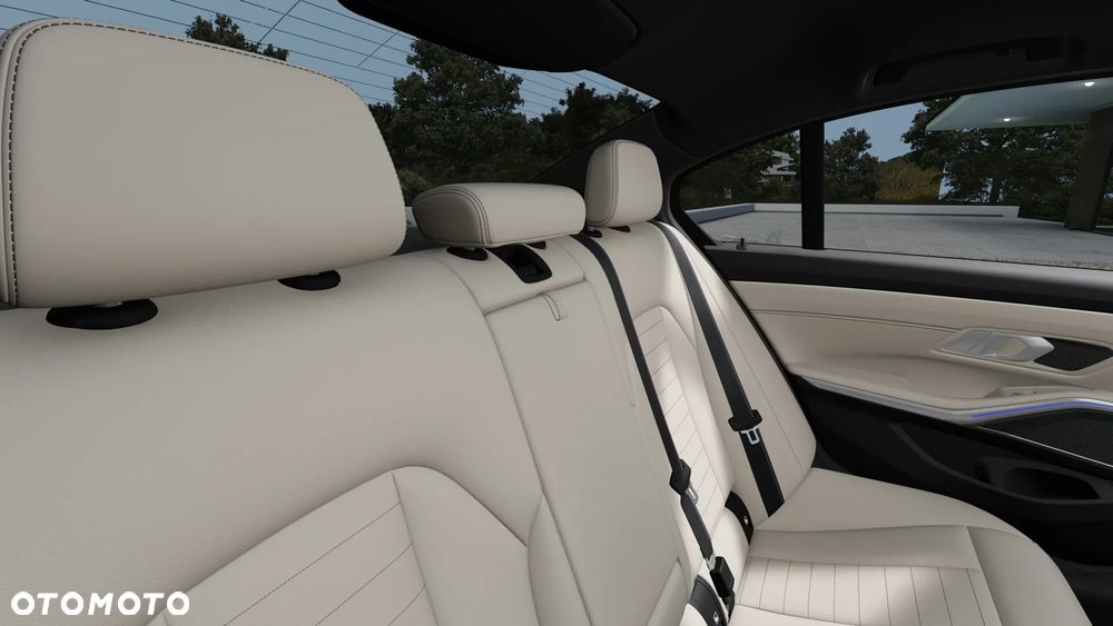 BMW Seria 3 320i M Sport - 10