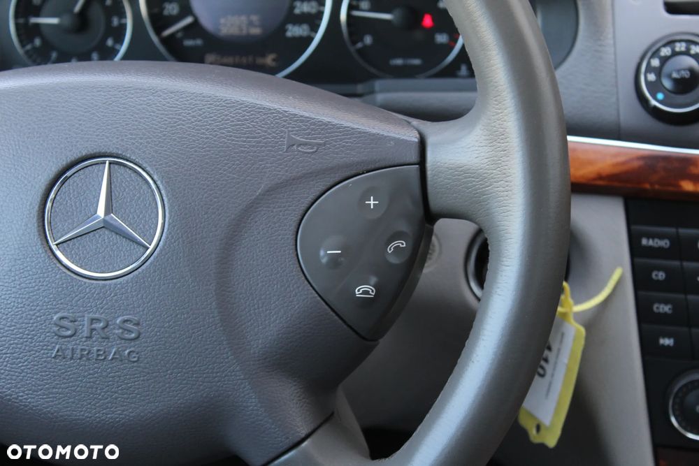 Mercedes-Benz Klasa E - 22