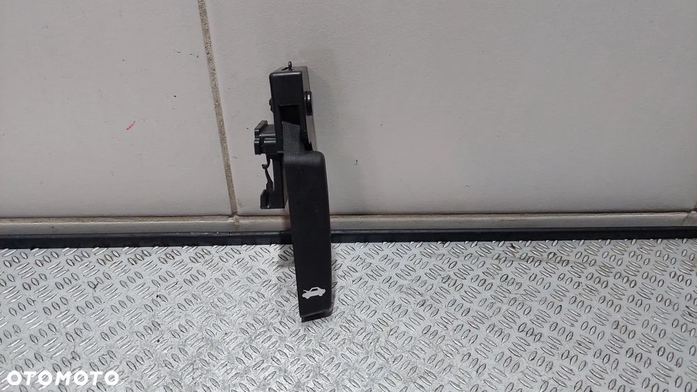 RĄCZKA OTWIERANIA MASKI OPEL ASTRA J IV R2011 - 2