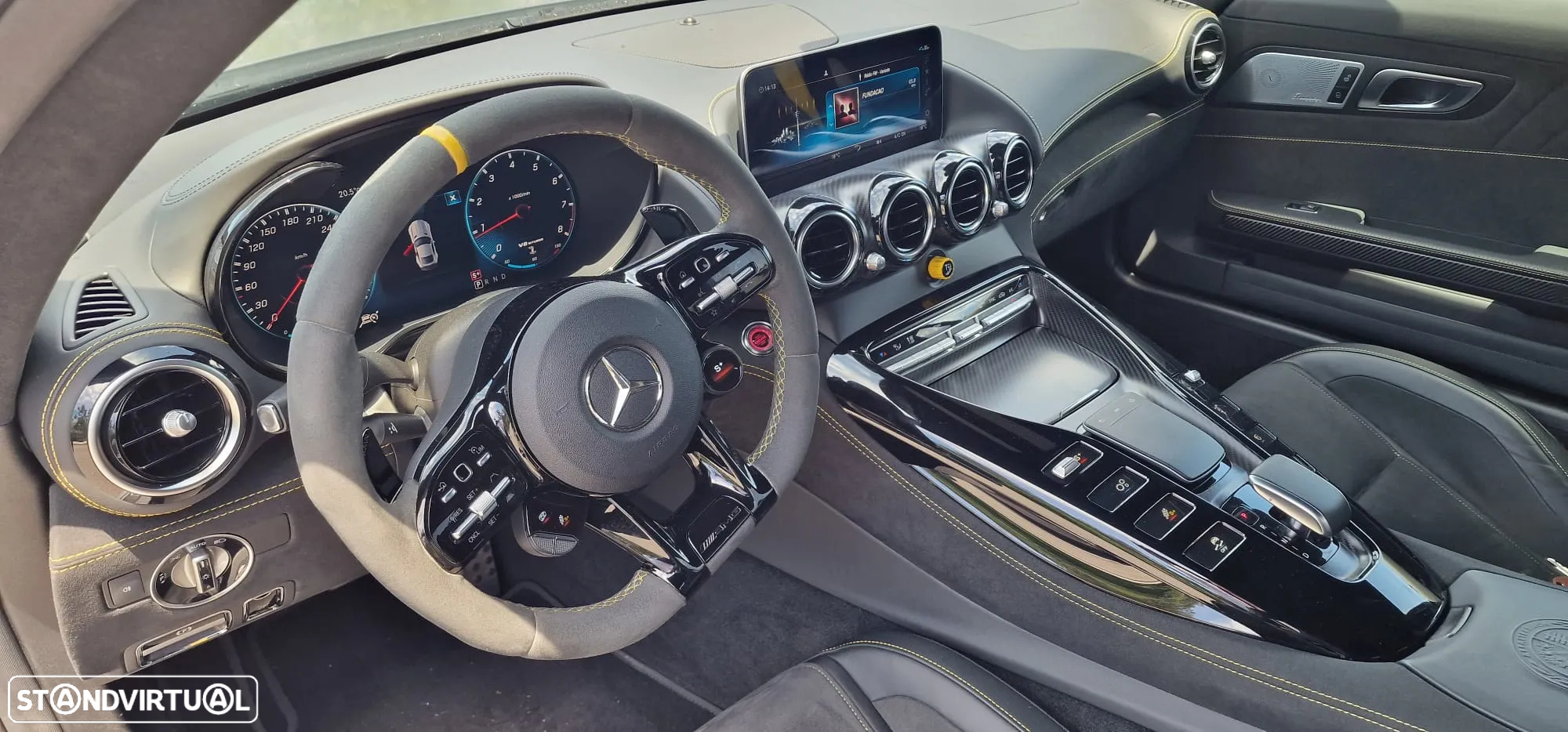 Mercedes-Benz AMG GT R - 8