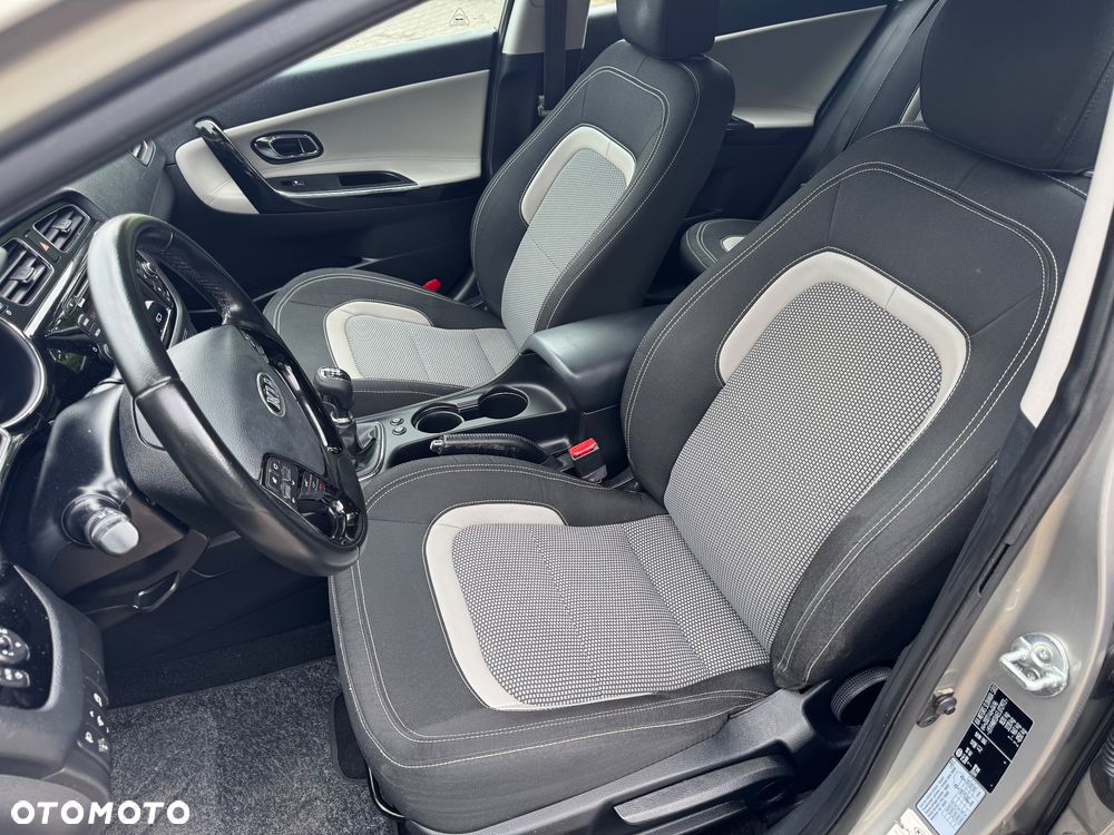 Kia Ceed 1.6 GDI Business Line - 17