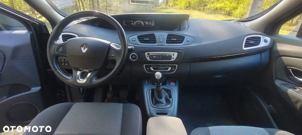 Renault Scenic 1.5 dCi Life - 15