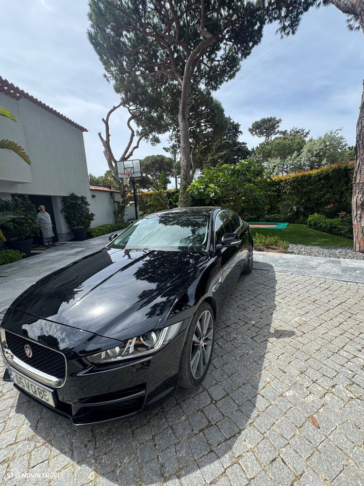 Jaguar XE 20t Prestige - 3