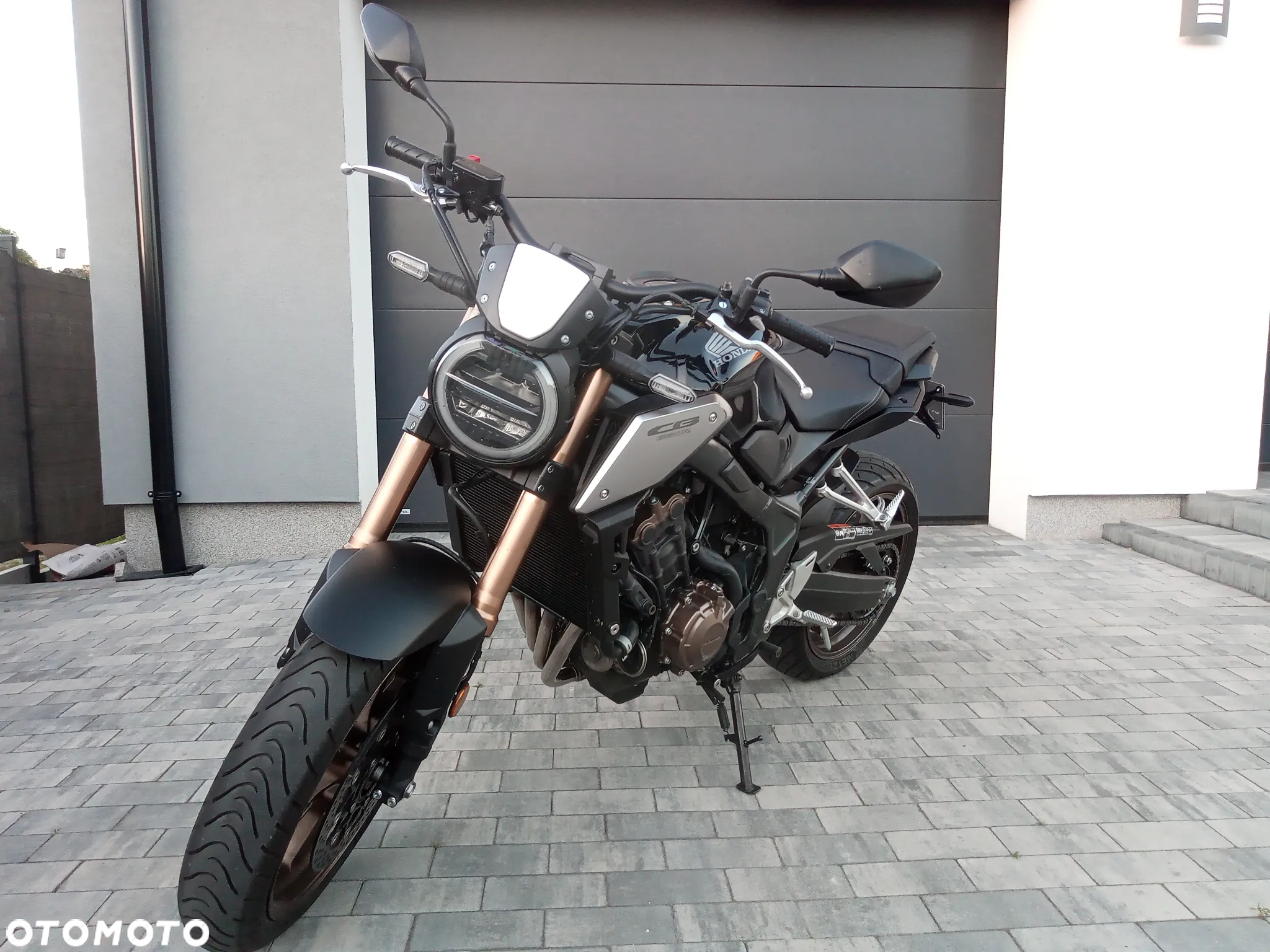 Honda CB - 4