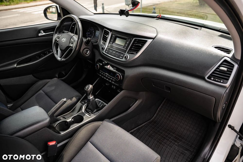 Hyundai Tucson 1.6 GDI BlueDrive Comfort 2WD - 27